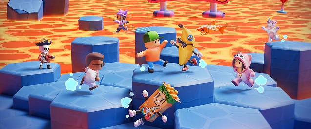Tekenfilmfiguren die zich over platforms boven lava bewegen in de levendige en dynamische omgeving van het spel.